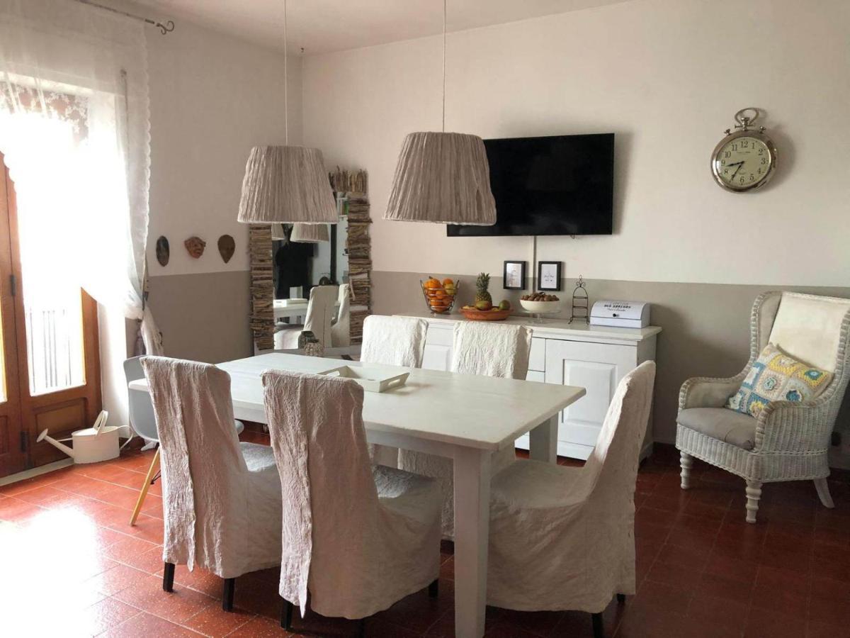 Fiore Bed And Breakfast เปสคีชี ภายนอก รูปภาพ